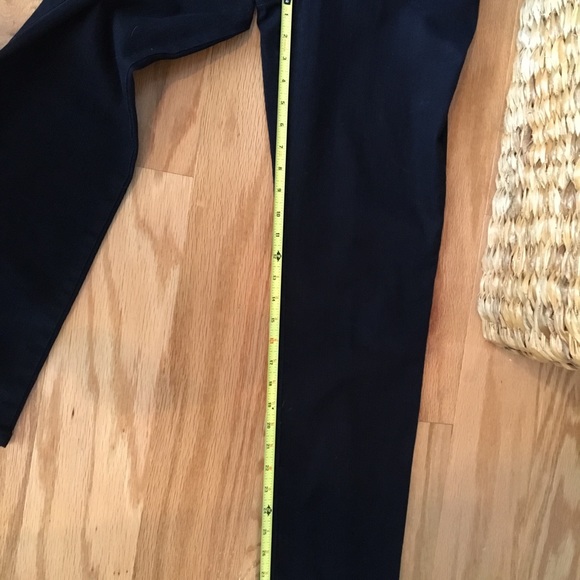 Gloria Vanderbilt Straight Leg Dark Wash Jeans. Denim - Picture 6 of 8